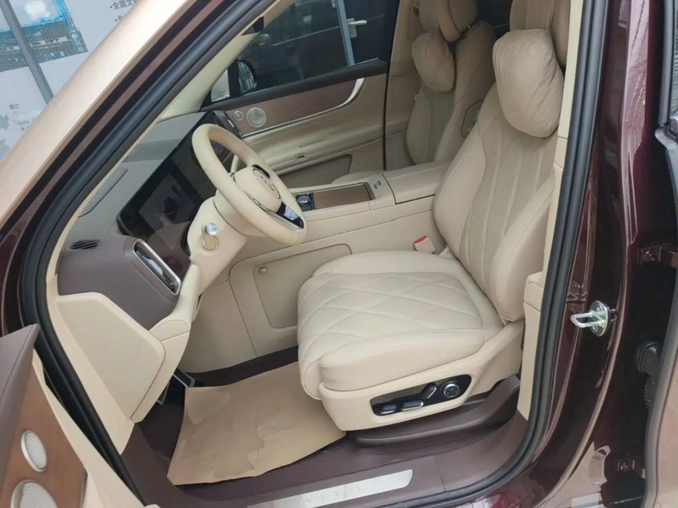 Hima AITO M9 2025 Extended-Range Ultra Version 52 kWh 5-Seater Edition — миниатюра 17