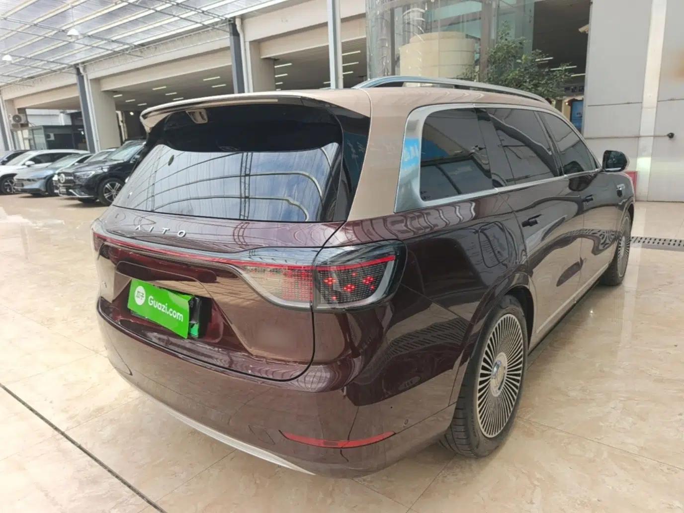 Hima AITO M9 2025 Extended-Range Ultra Version 52 kWh 5-Seater Edition — миниатюра 6