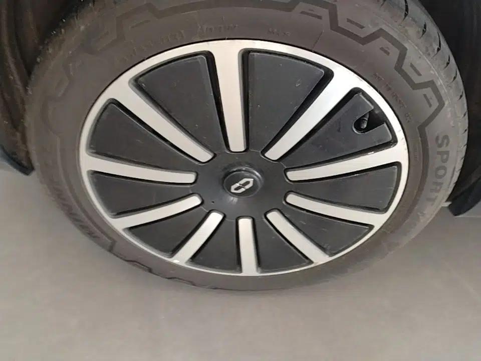Hima AITO M9 2024 Range-Extended Ultra Version 52 kWh 5-Seater Model — миниатюра 11