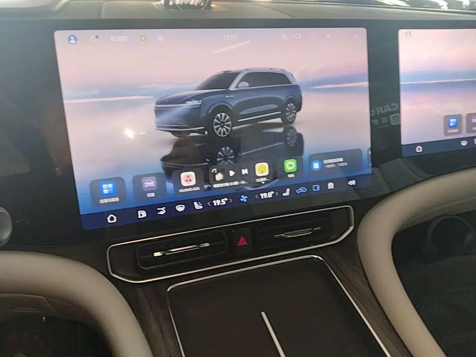 Hima AITO M9 2024 Range-Extended Ultra Version 52 kWh 5-Seater Model — миниатюра 15