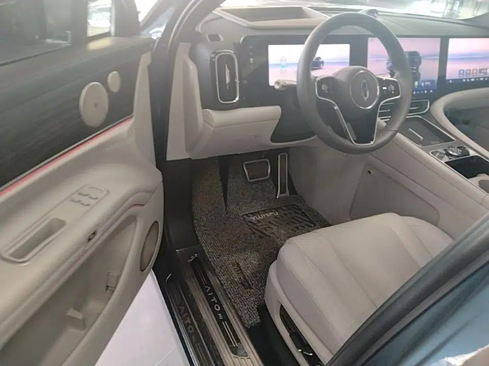 Hima AITO M9 2024 Range-Extended Ultra Version 52 kWh 5-Seater Model — миниатюра 18
