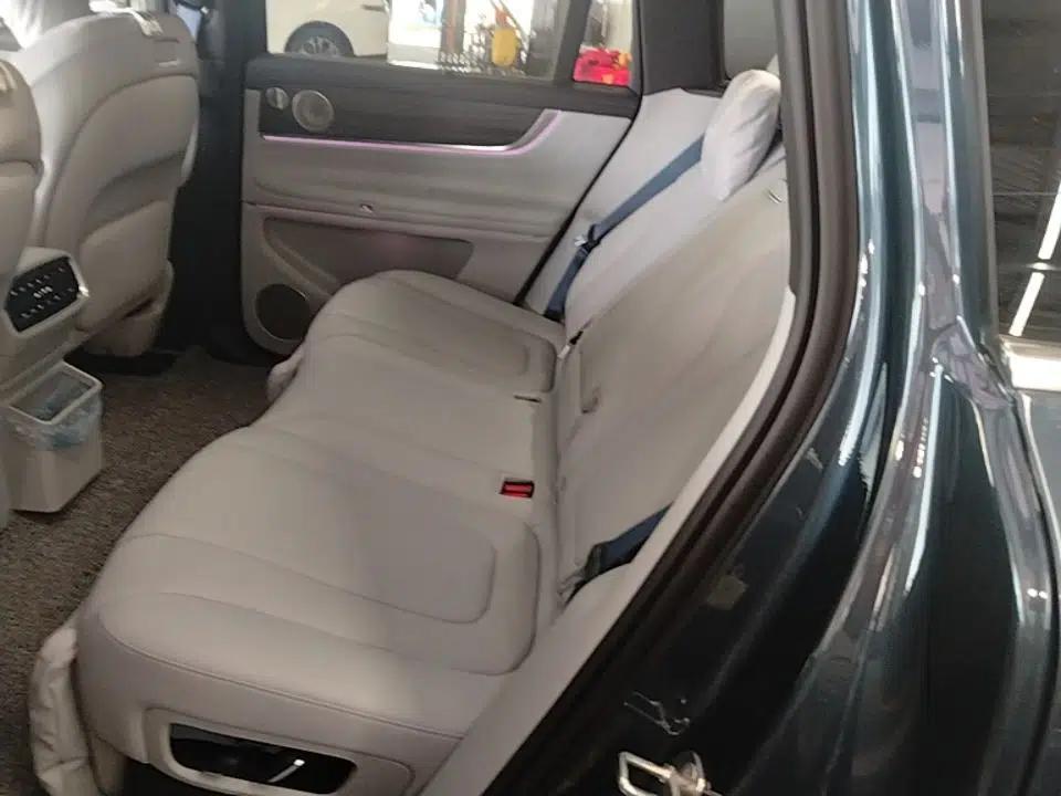 Hima AITO M9 2024 Range-Extended Ultra Version 52 kWh 5-Seater Model — миниатюра 20