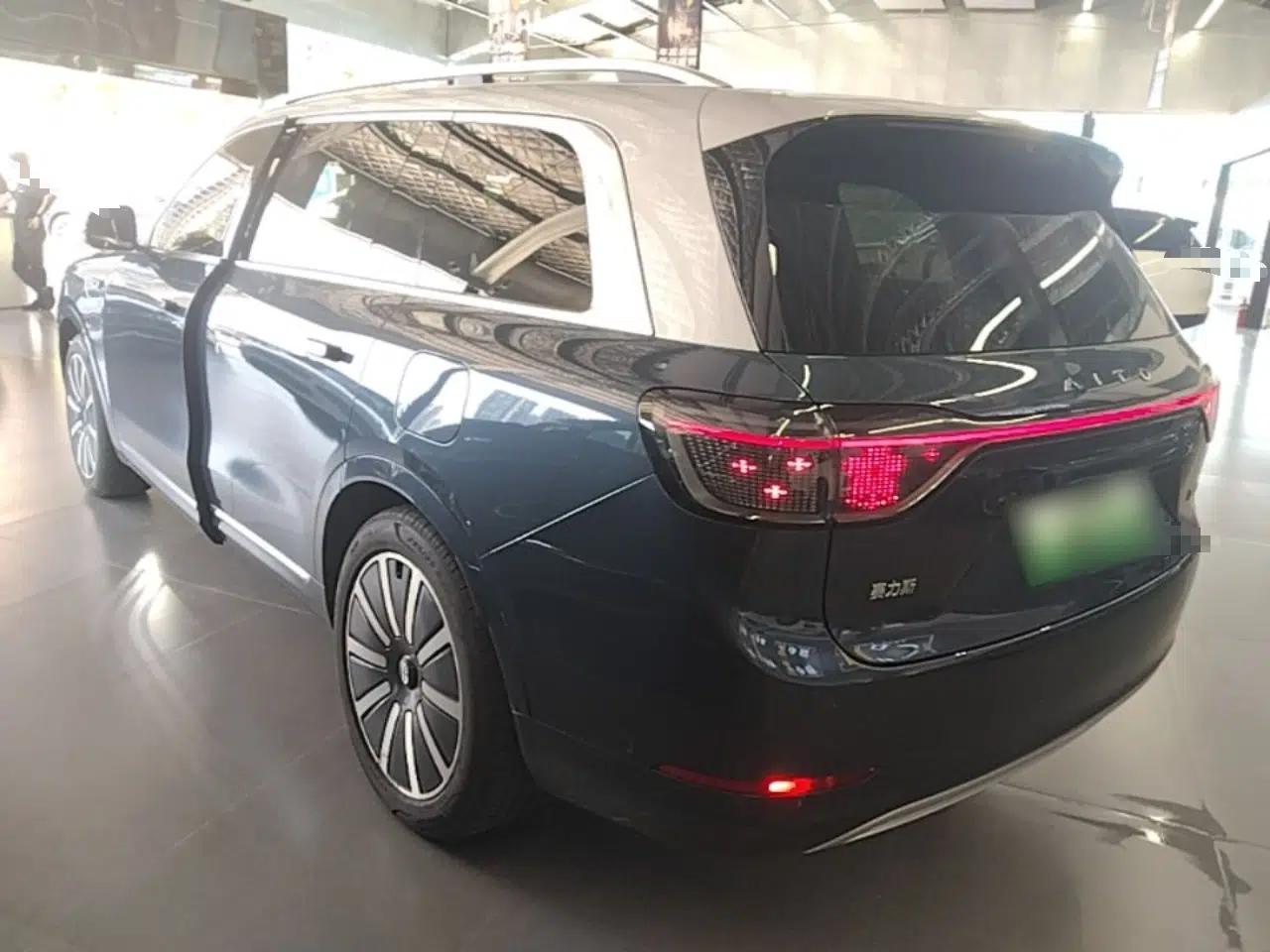 Hima AITO M9 2024 Range-Extended Ultra Version 52 kWh 5-Seater Model — миниатюра 4