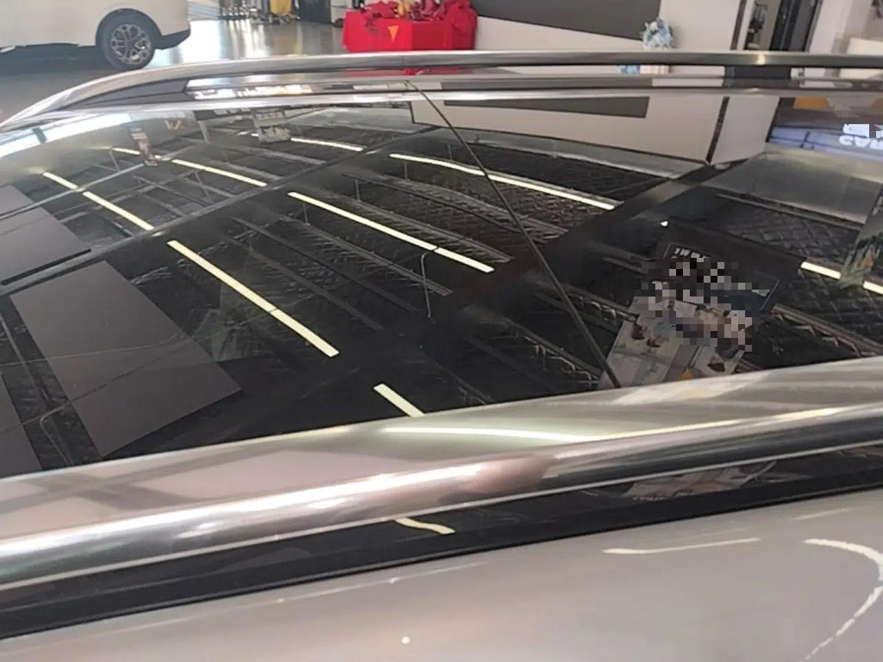 Hima AITO M9 2024 Range-Extended Ultra Version 52 kWh 5-Seater Model — миниатюра 7