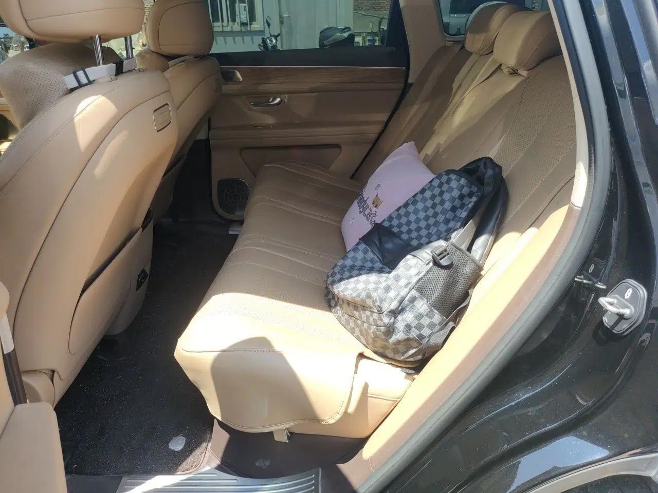 Hima AITO M7 2024 1.5T Rear-Drive Plus Version 5 Seats — миниатюра 17