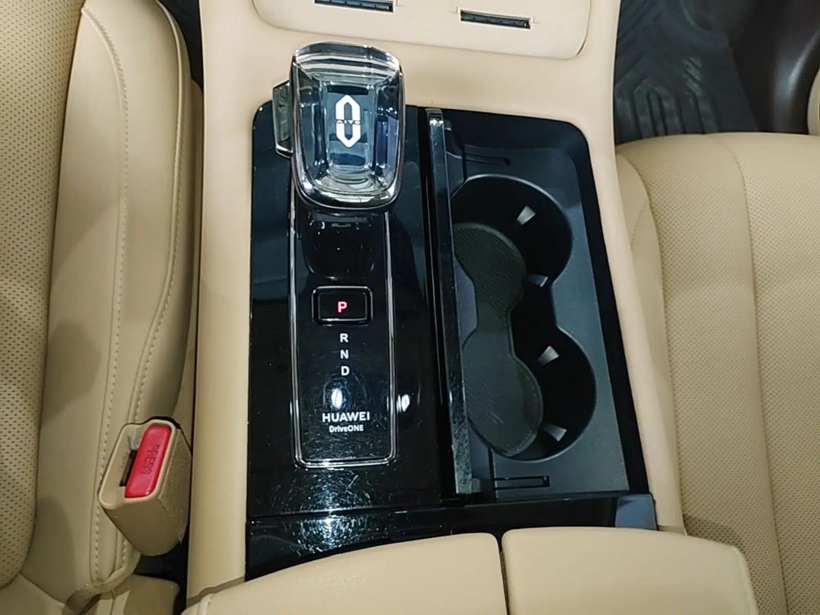 Hima AITO M7 2024 1.5T Rear-Drive Plus Version 5 Seats — миниатюра 21