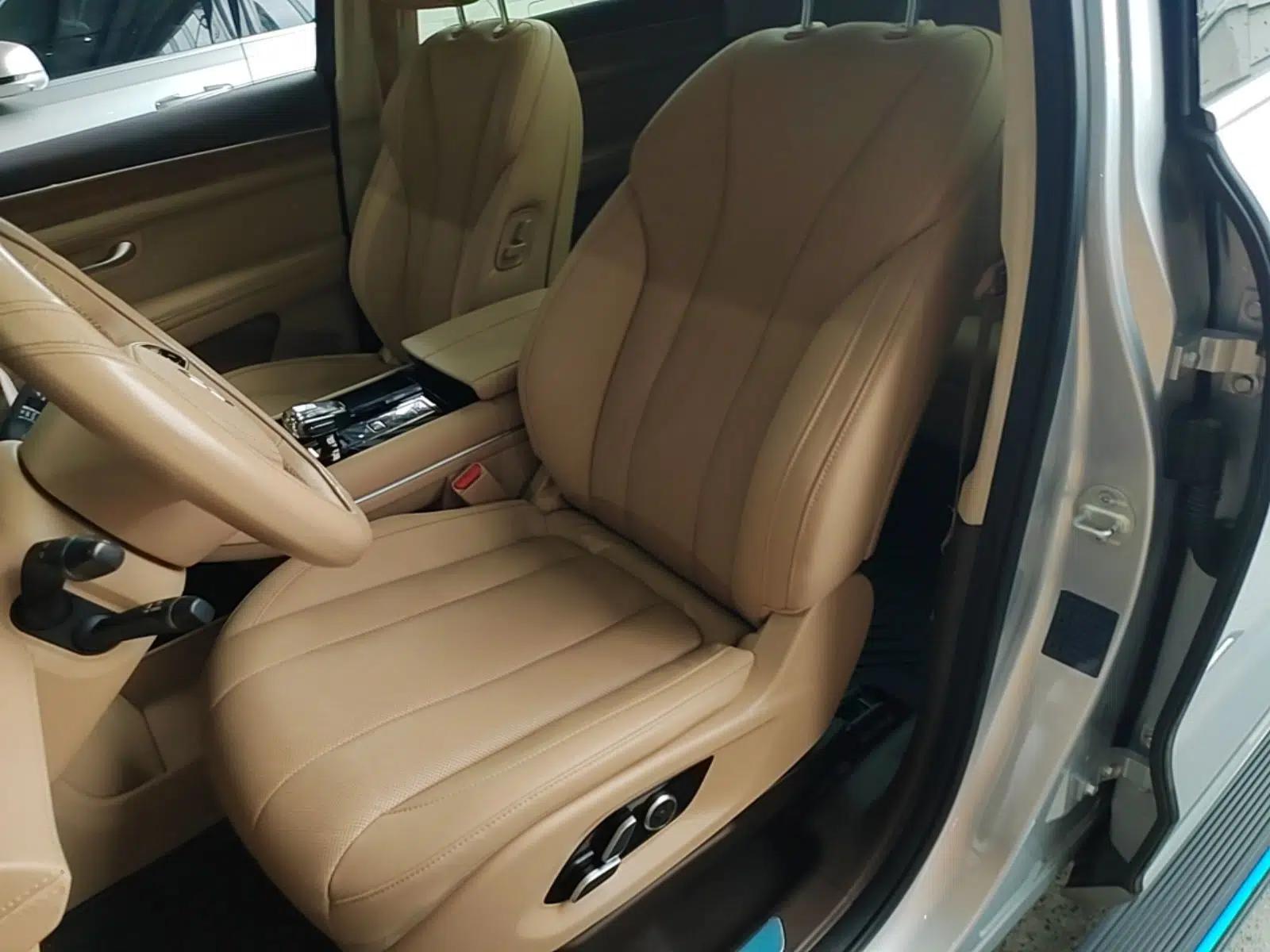 Hima AITO M7 2024 1.5T Rear-Drive Plus Version 5 Seats — миниатюра 22