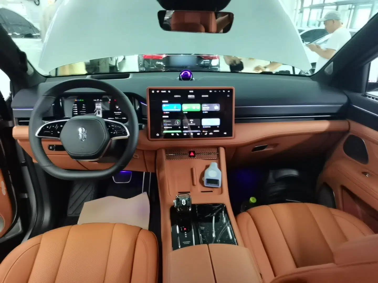 Hima AITO M7 2024 1.5T Intelligent Driving 4WD Ultra Version 6 Seats — миниатюра 12