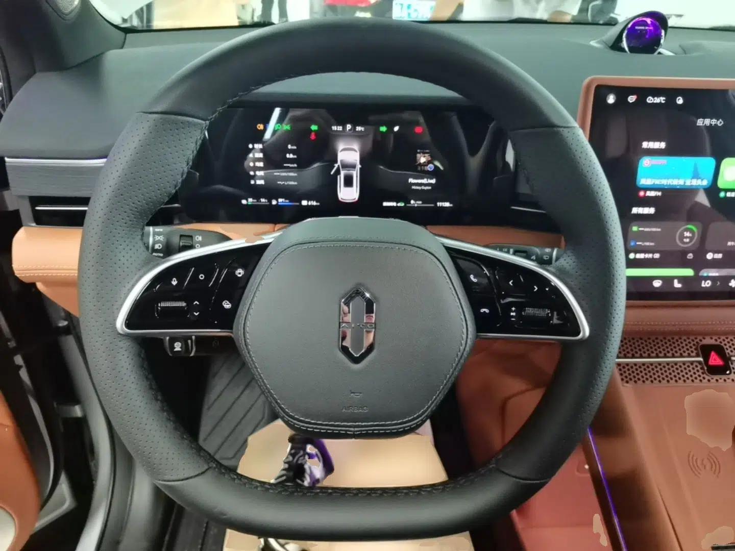 Hima AITO M7 2024 1.5T Intelligent Driving 4WD Ultra Version 6 Seats — миниатюра 13