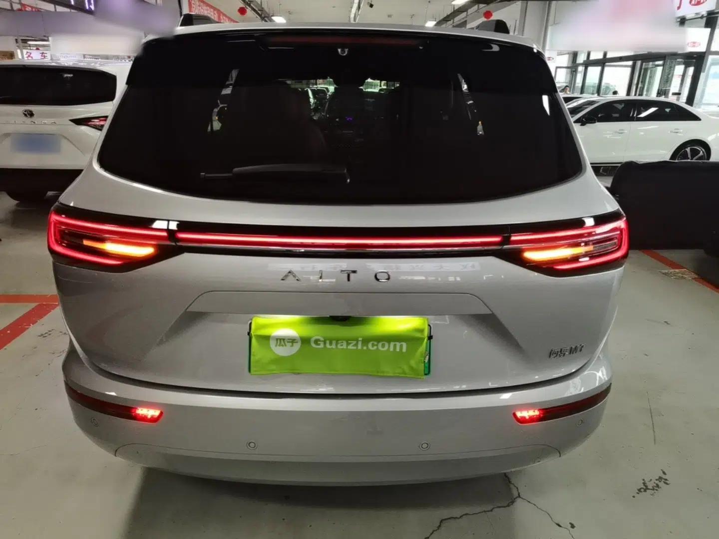 Hima AITO M7 2024 1.5T Intelligent Driving 4WD Ultra Version 6 Seats — миниатюра 5