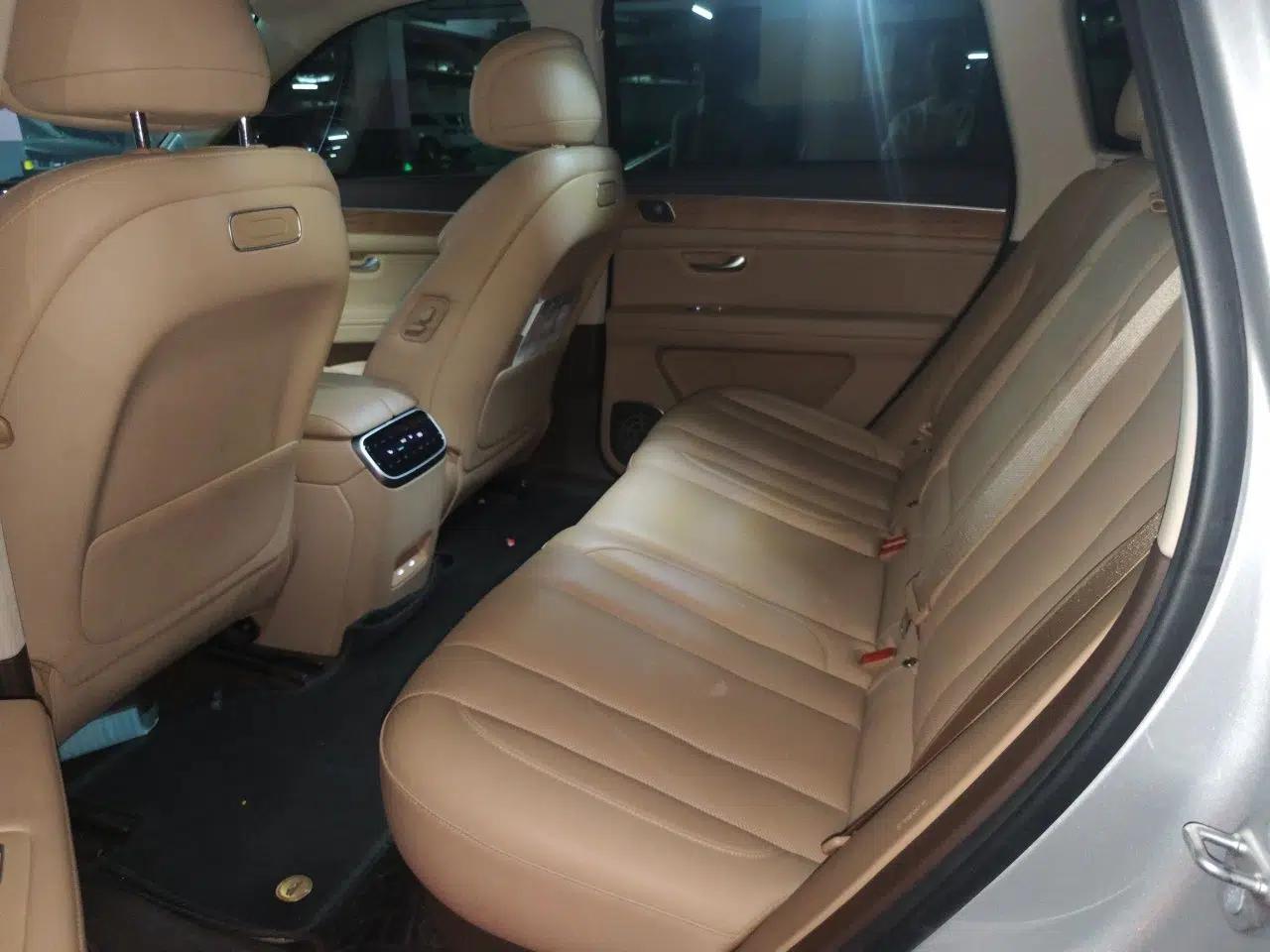 Hima AITO M7 2024 1.5T Intelligent Driving 4WD Max Edition 5 Seats — миниатюра 17