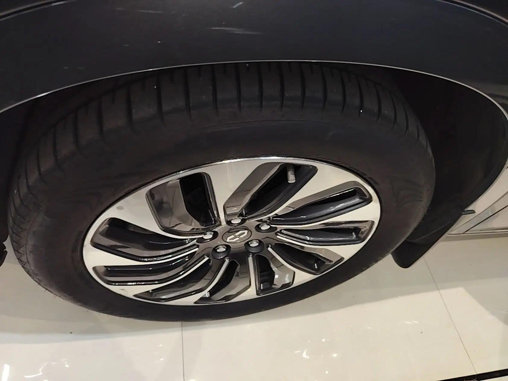 Hima AITO M7 2024 1.5T Rear-Drive Plus Version 5 Seats — миниатюра 10