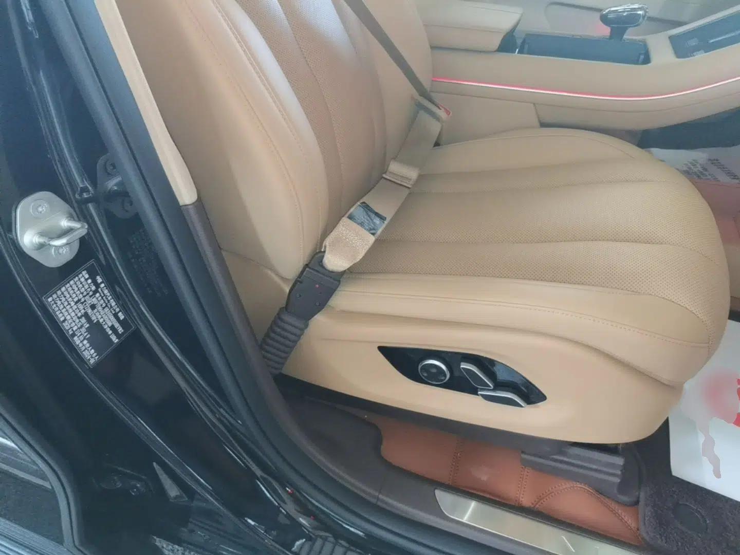 Hima AITO M7 2024 1.5T Rear-Drive Plus Version 6 Seats — миниатюра 24