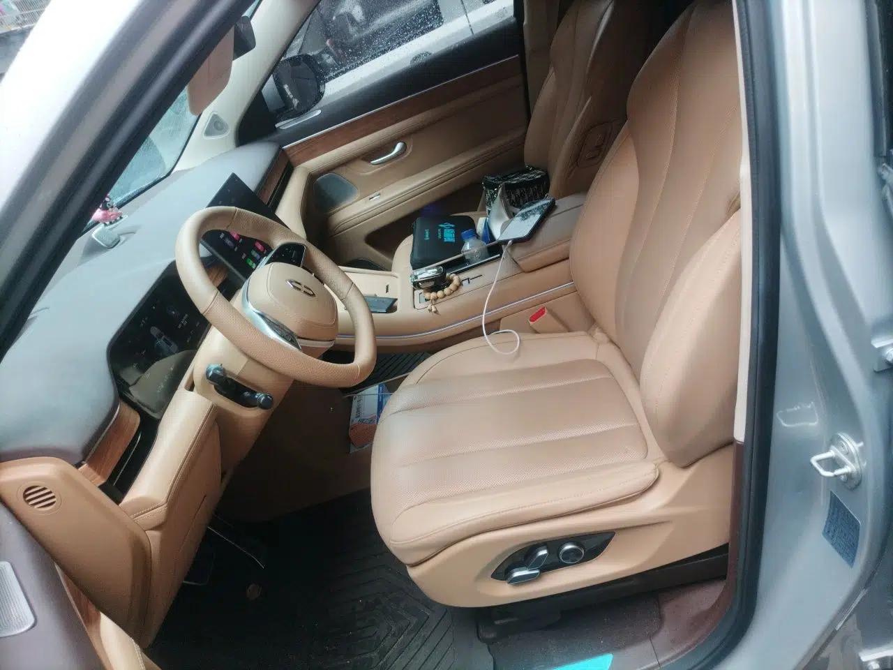 Hima AITO M7 2024 1.5T Rear-Drive Plus Version 5 Seats — миниатюра 15