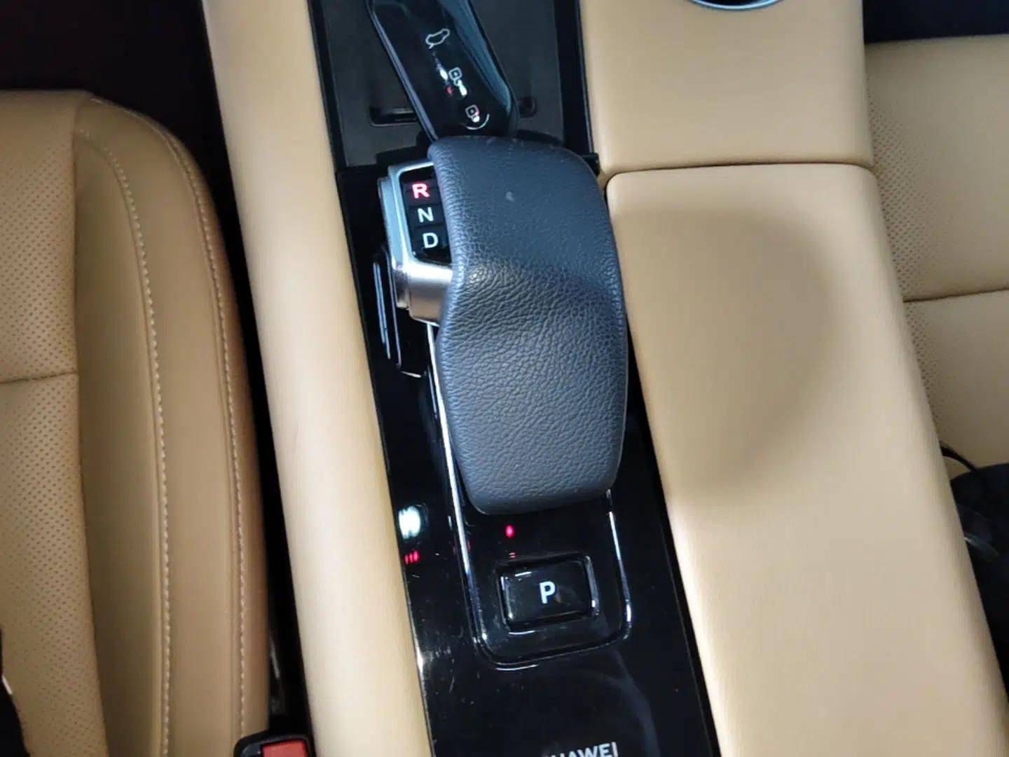 Hima AITO M5 2022 Extended-Range Four-Wheel Drive Ultimate Edition — миниатюра 16
