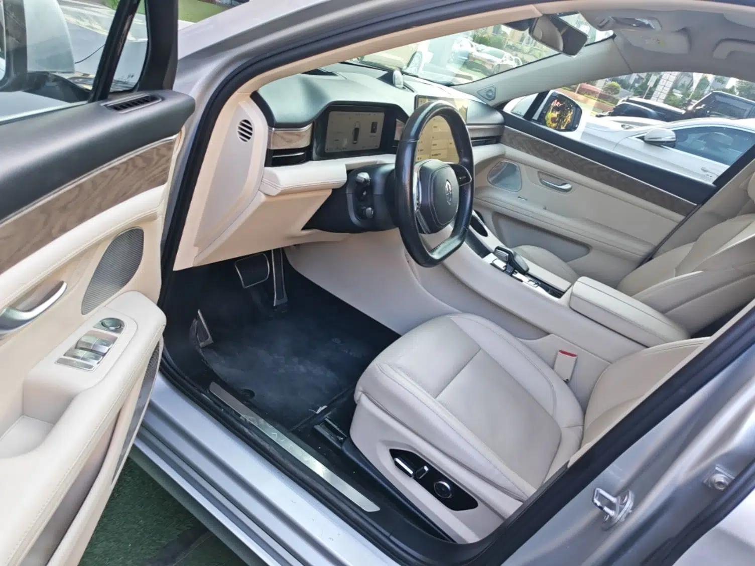 Hima AITO M5 2022 Extended-Range Four-Wheel Drive Performance Version — миниатюра 18