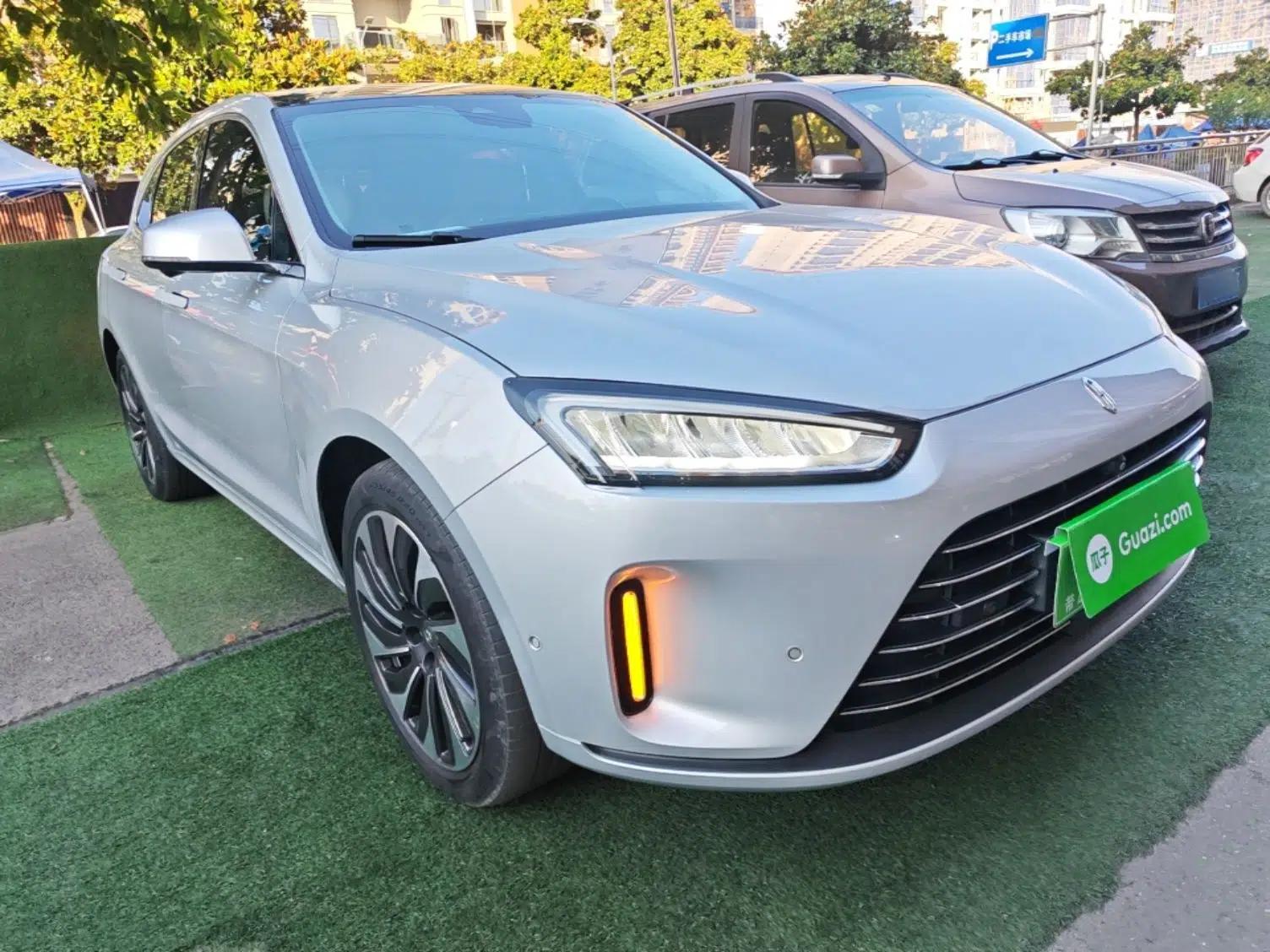 Hima AITO M5 2022 Extended-Range Four-Wheel Drive Performance Version — миниатюра 3