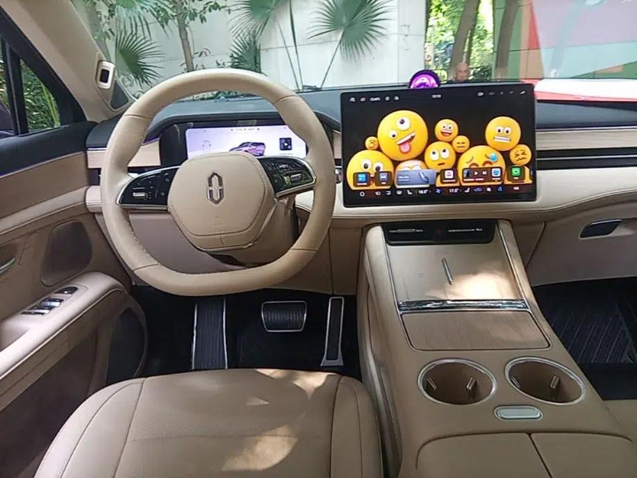 Hima AITO M5 2025 Extended-Range Ultra All-Wheel-Drive Version — миниатюра 13