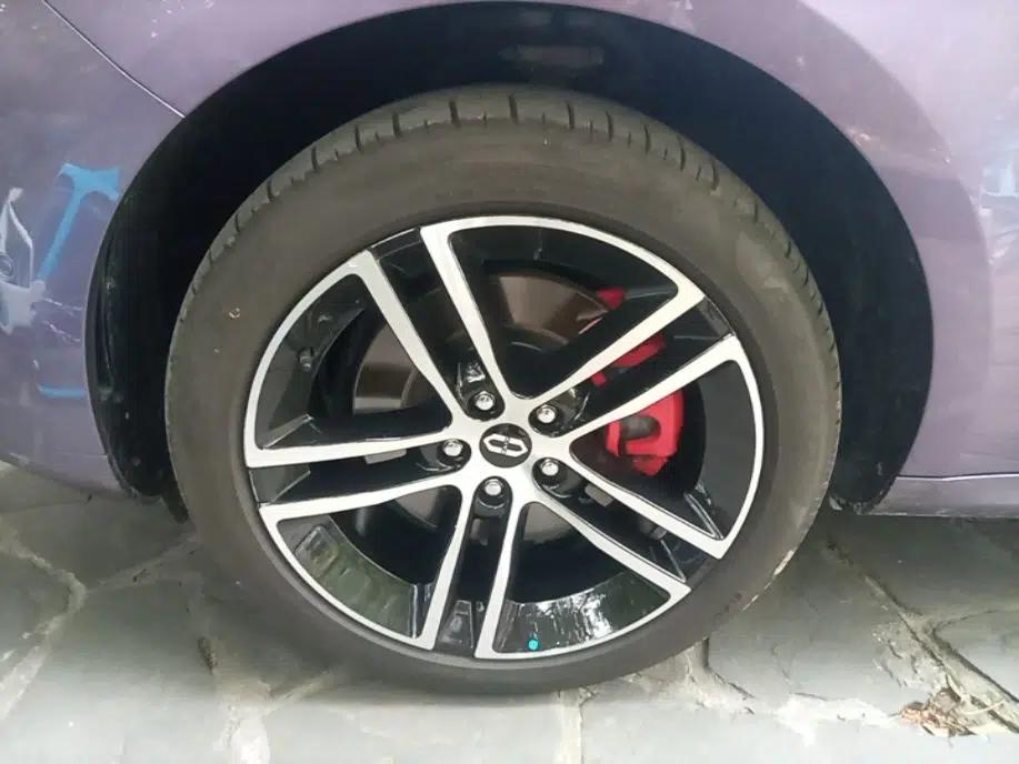 Hima AITO M5 2025 Extended-Range Ultra All-Wheel-Drive Version — миниатюра 10