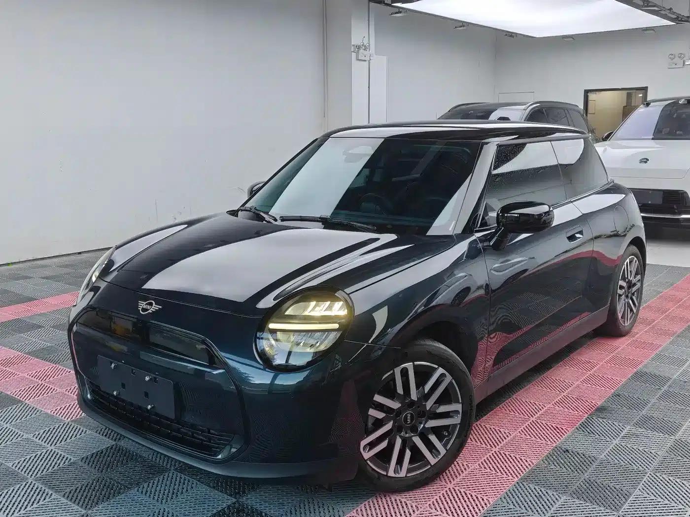 2025 Electric MINI Cooper (456km/h) - Cooper E Classic — миниатюра 1
