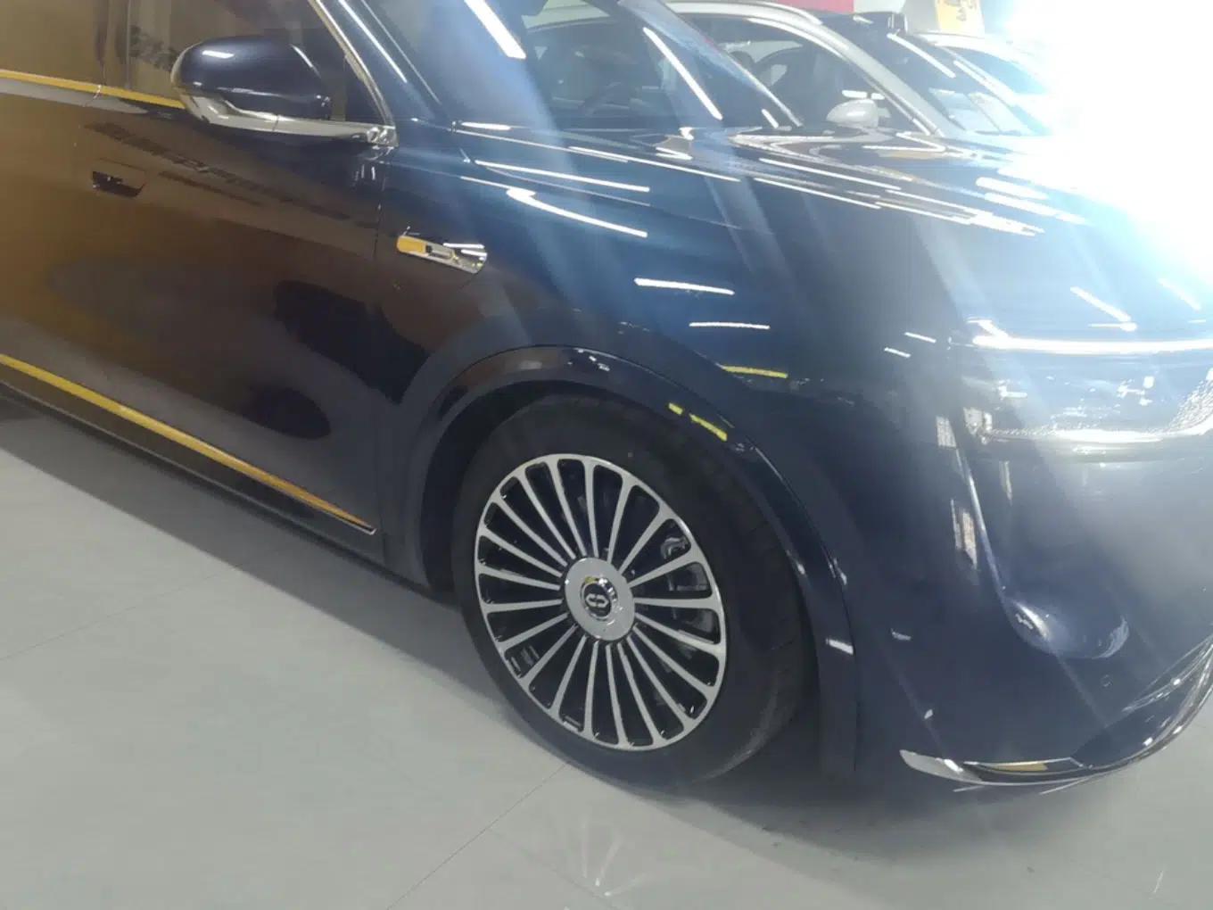 Hima AITO M8 2025 Extended-Range Ultra Version 53.4 kWh 5-Seater Edition — миниатюра 3