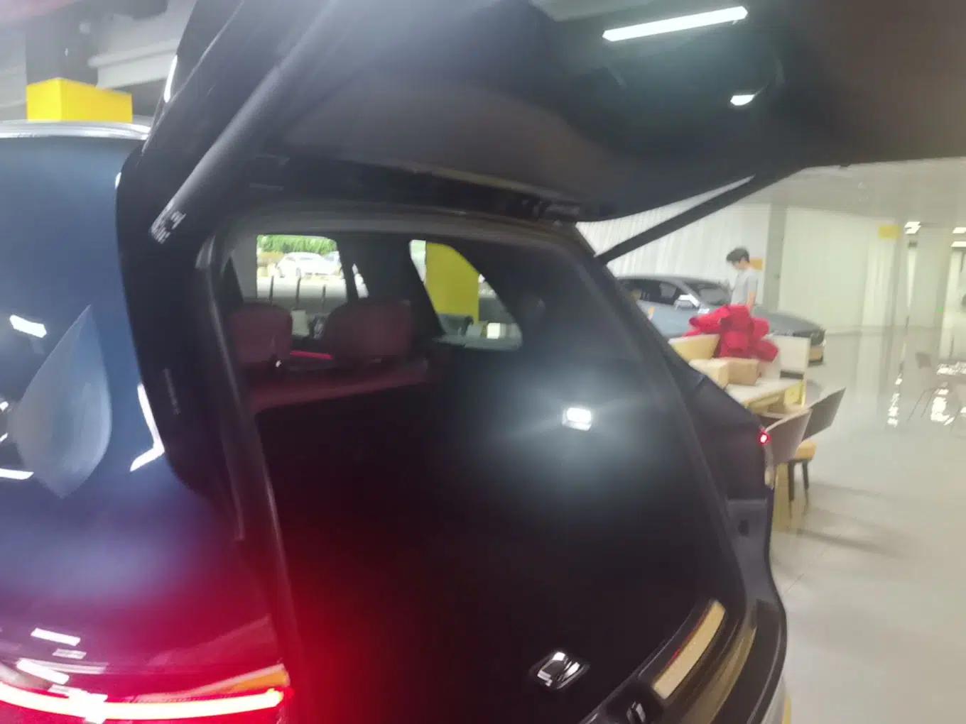 Hima AITO M8 2025 Extended-Range Ultra Version 53.4 kWh 5-Seater Edition — миниатюра 22