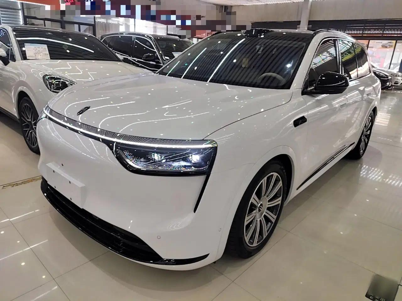 Hima AITO M8 2025 Extended-Range Max+ Version 53.4 kWh 6-Seater Edition — миниатюра 1
