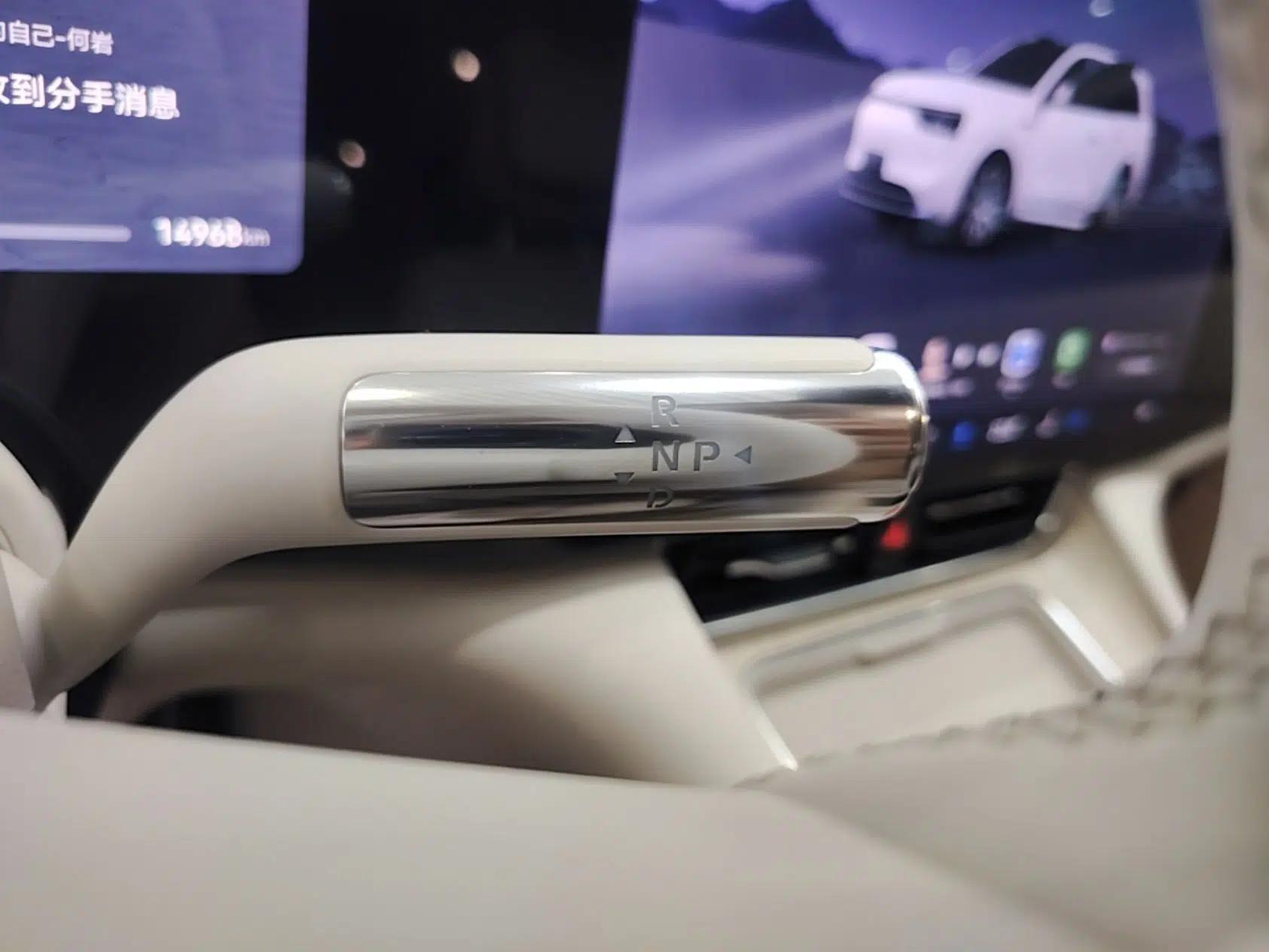 Hima AITO M8 2025 Extended-Range Max+ Version 53.4 kWh 6-Seater Edition — миниатюра 16