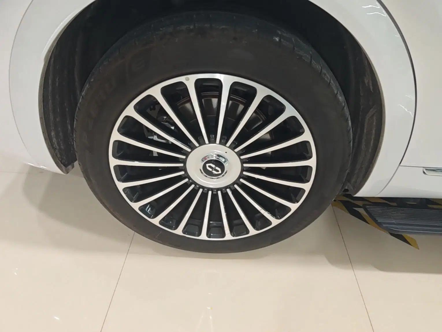 Hima AITO M8 2025 Model, Pure Electric Max+ Six-Seat Long-Range Version — миниатюра 11