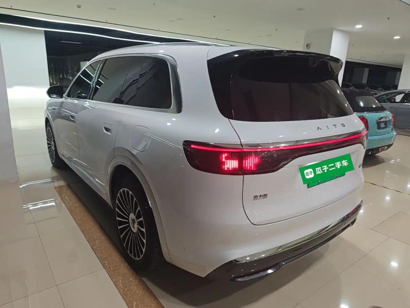 Hima AITO M8 2025 Model, Pure Electric Max+ Six-Seat Long-Range Version — миниатюра 4