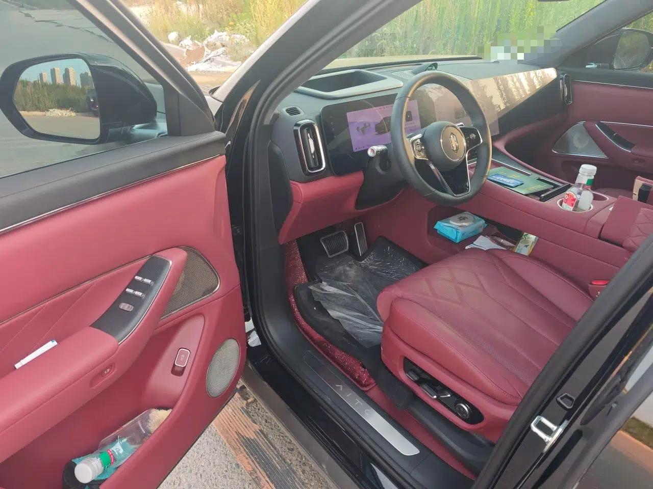 Hima AITO M8 2025 Model Pure Electric Ultra Five-Seat Four-Wheel-Drive Version — миниатюра 16