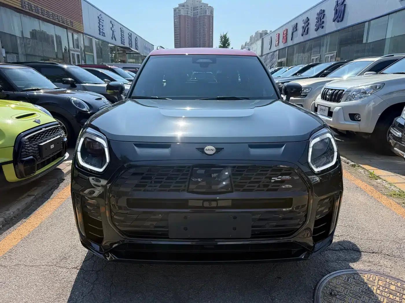 MINI JCW COUNTRYMAN 2024 2.0T JOHN COOPER WORKS — миниатюра 2