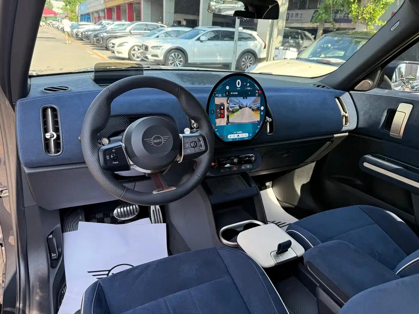 MINI JCW COUNTRYMAN 2024 2.0T JOHN COOPER WORKS — миниатюра 13