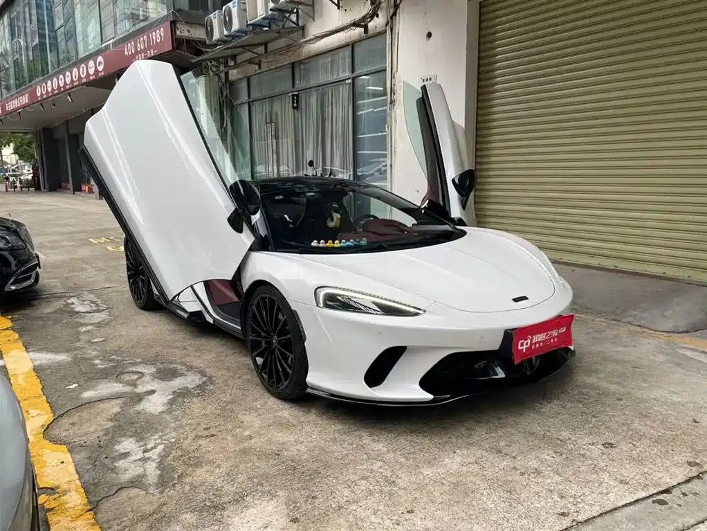 McLaren GT 2023 4.0T Standard Edition — миниатюра 3