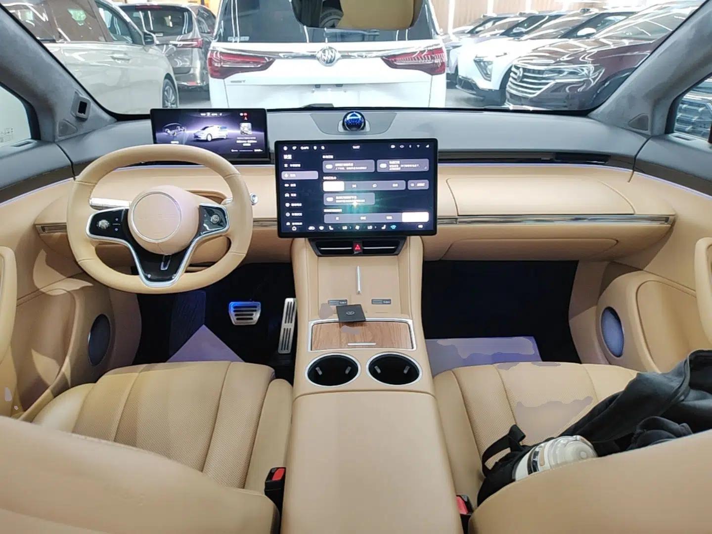 Hima Luxeed R7 2024 All-Electric 802 km Max — миниатюра 17