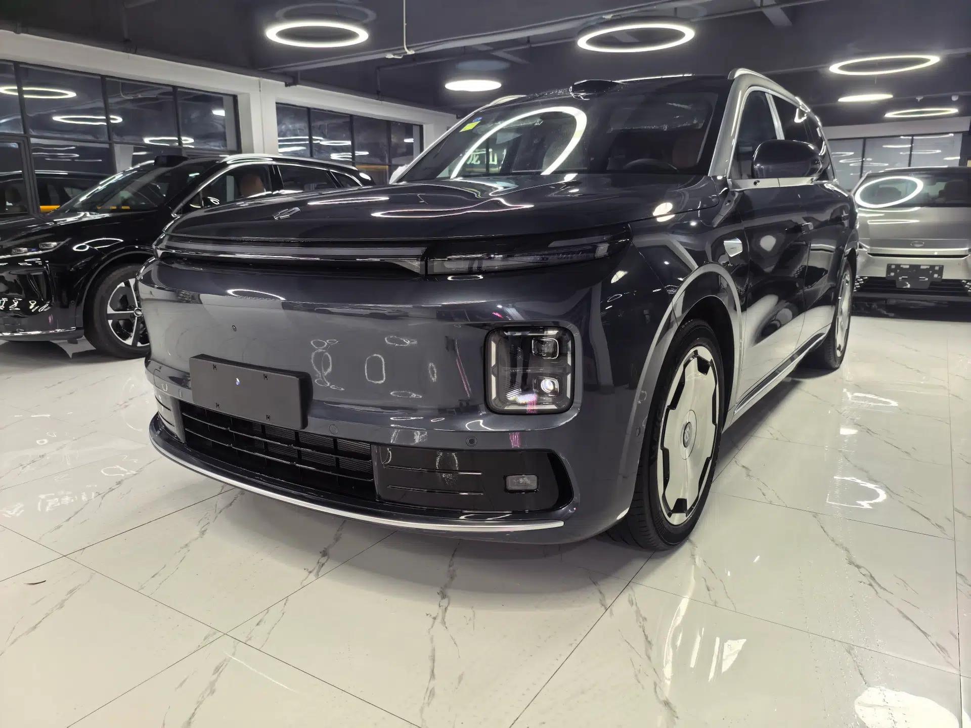 Leapmotor D19 2026 Range-Extended 500 Smart Luxury Edition Seven-Seat — миниатюра 1