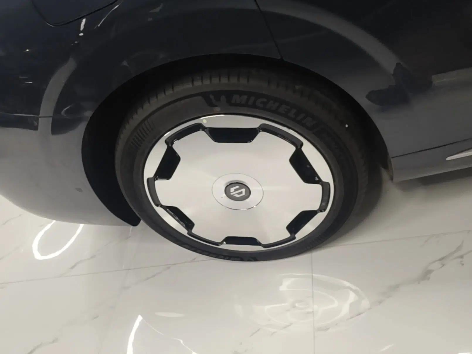 Leapmotor D19 2026 Range-Extended 500 Smart Luxury Edition Seven-Seat — миниатюра 11
