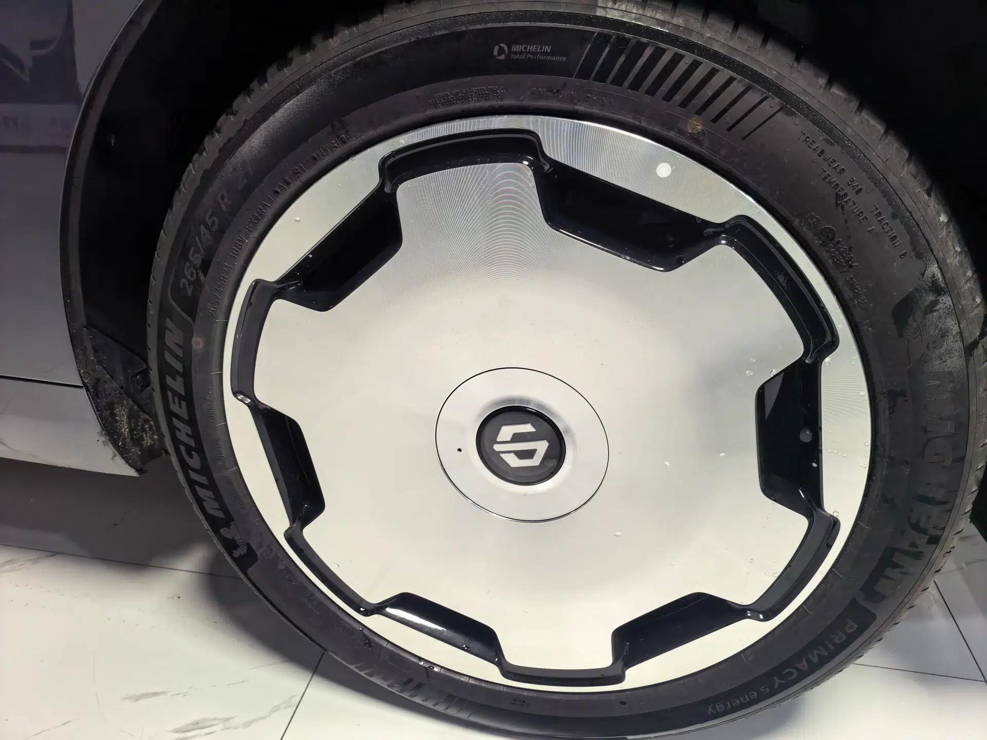 Leapmotor D19 2026 Range-Extended 500 Smart Luxury Edition Seven-Seat — миниатюра 17
