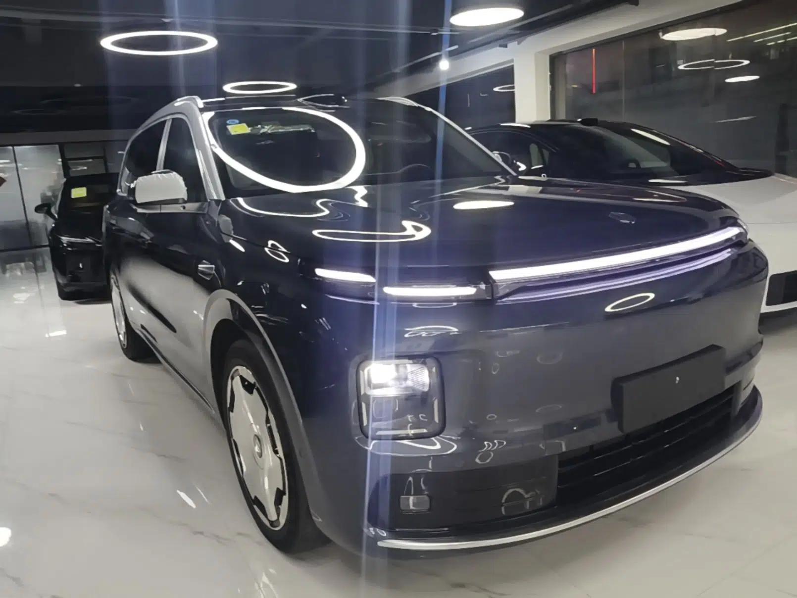 Leapmotor D19 2026 Range-Extended 500 Smart Luxury Edition Seven-Seat — миниатюра 3