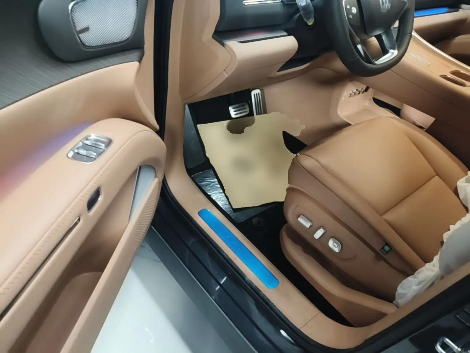 Leapmotor D19 2026 Range-Extended 500 Smart Luxury Edition Seven-Seat — миниатюра 29