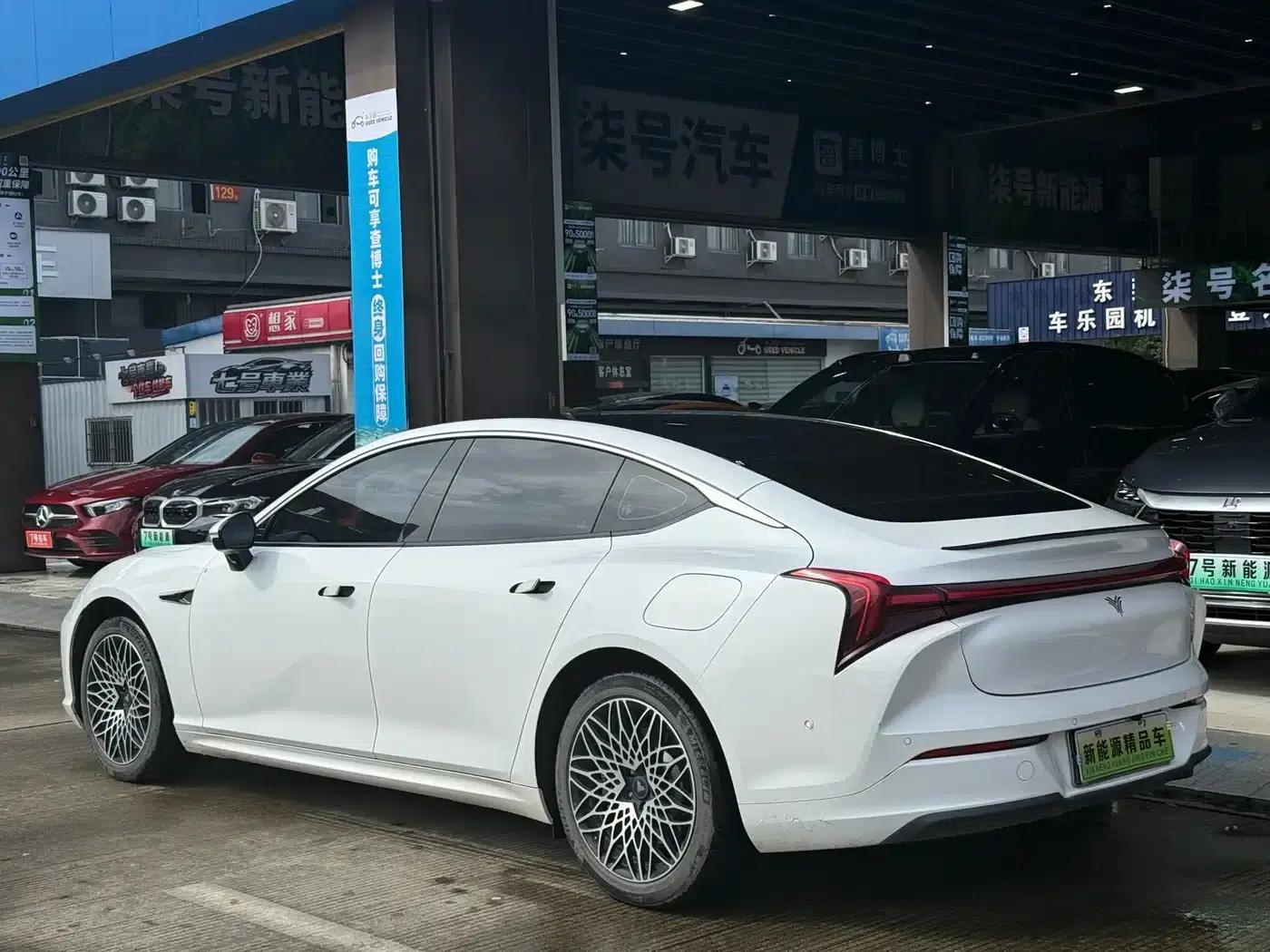 Nezha S 2024 Facelift Extended Range 1160 AR-HUD Version — миниатюра 17