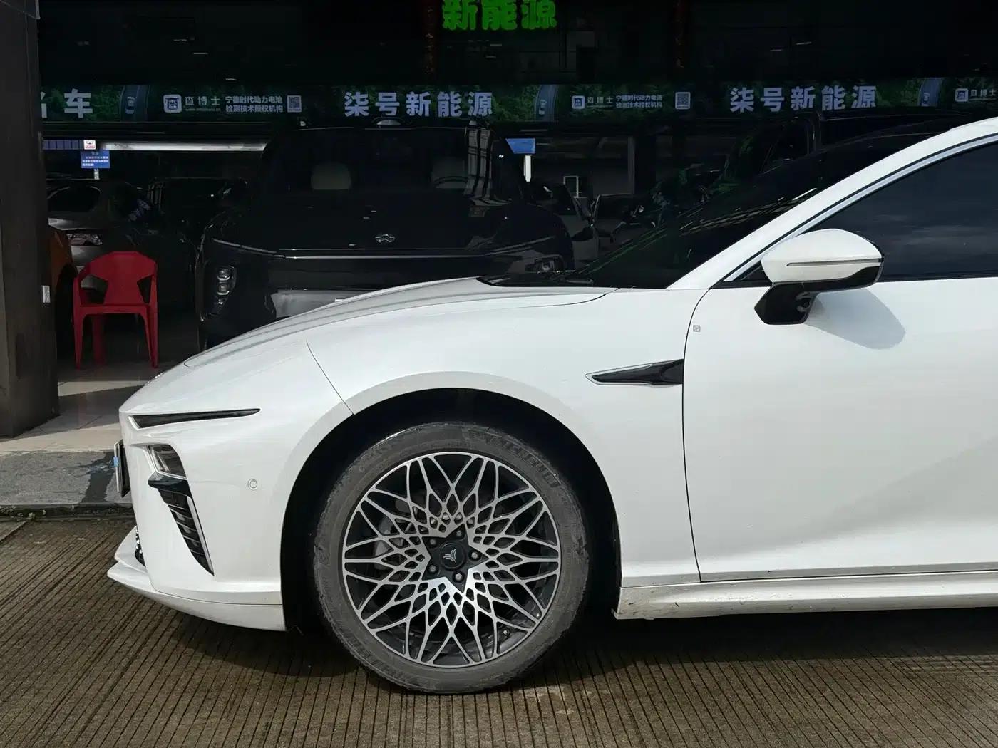 Nezha S 2024 Facelift Extended Range 1160 AR-HUD Version — миниатюра 3