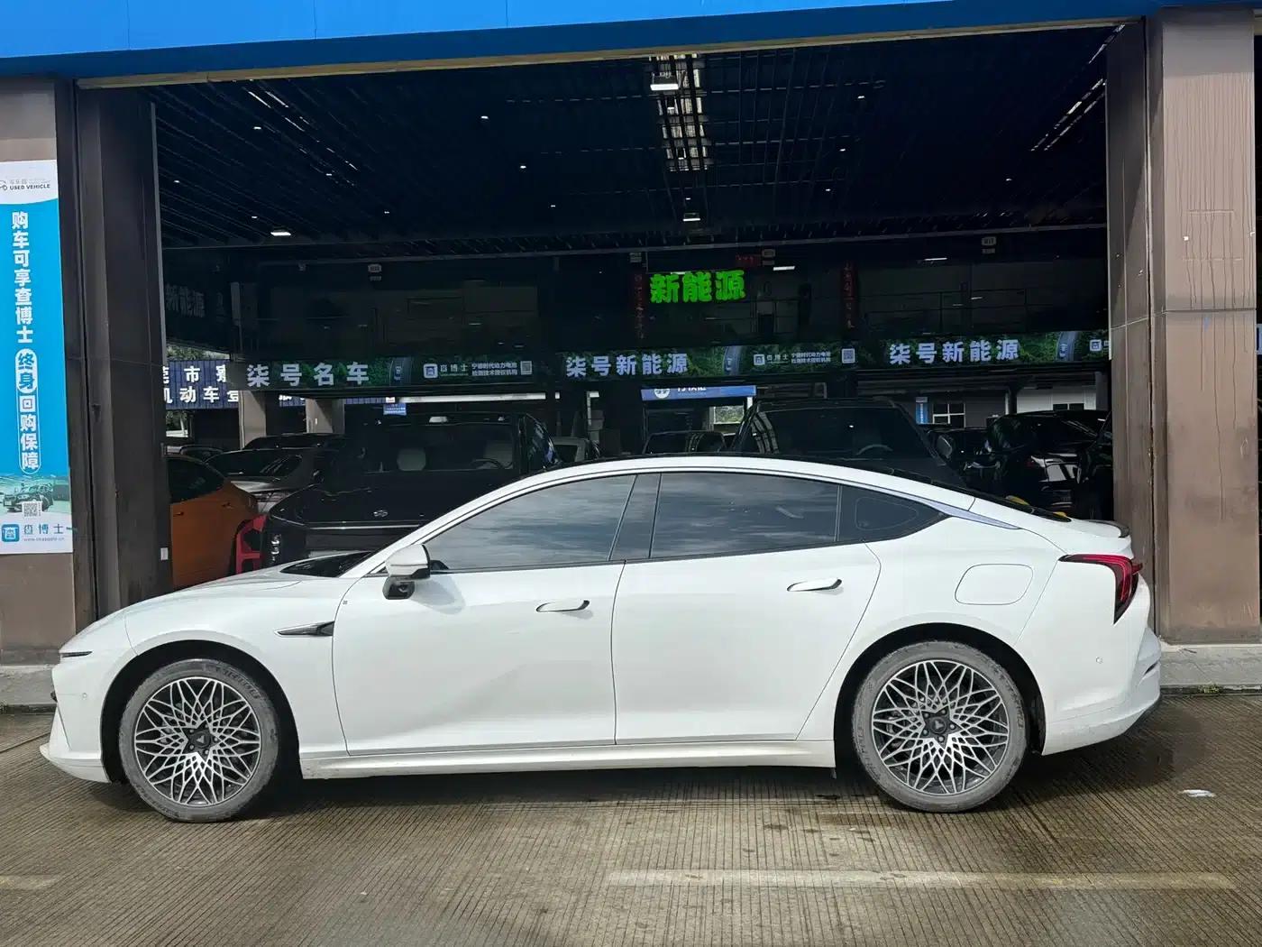 Nezha S 2024 Facelift Extended Range 1160 AR-HUD Version — миниатюра 4
