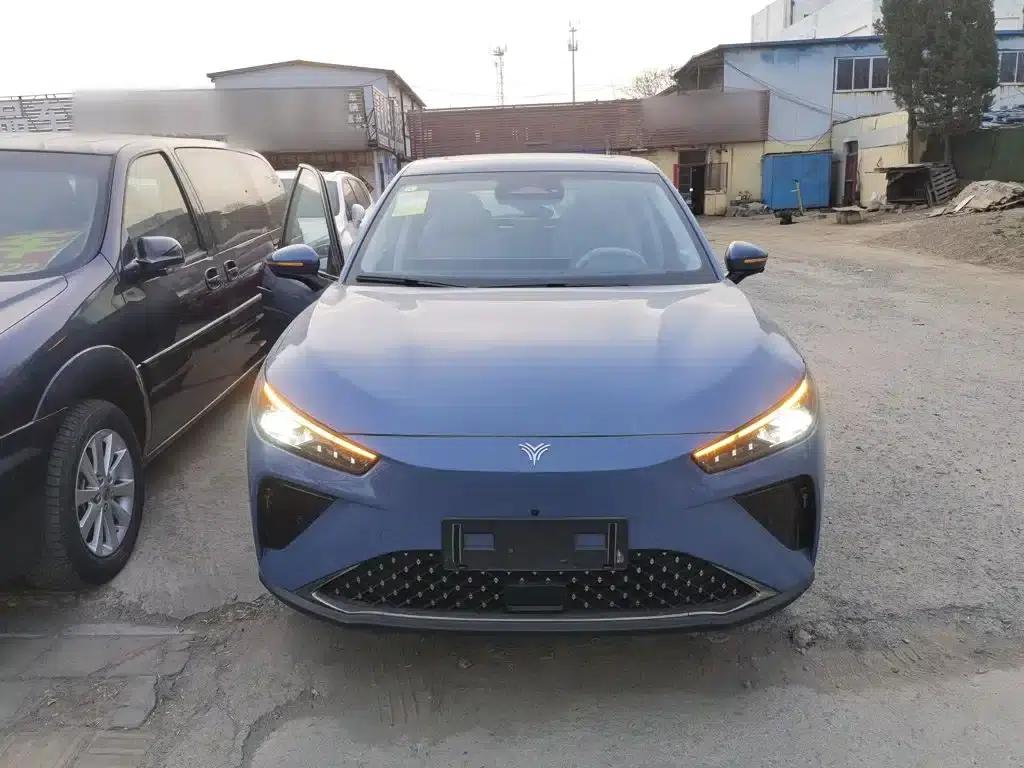 Nezha L 2024 Range Extender 310 Flash Charge Red Edition — миниатюра 3