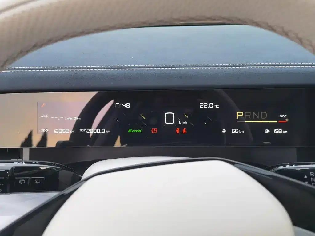 Nezha L 2024 Range Extender 310 Flash Charge Red Edition — миниатюра 8