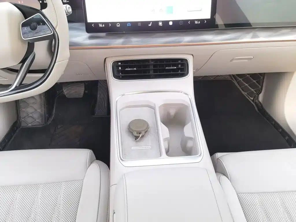 Nezha L 2024 Range Extender 310 Flash Charge Red Edition — миниатюра 10