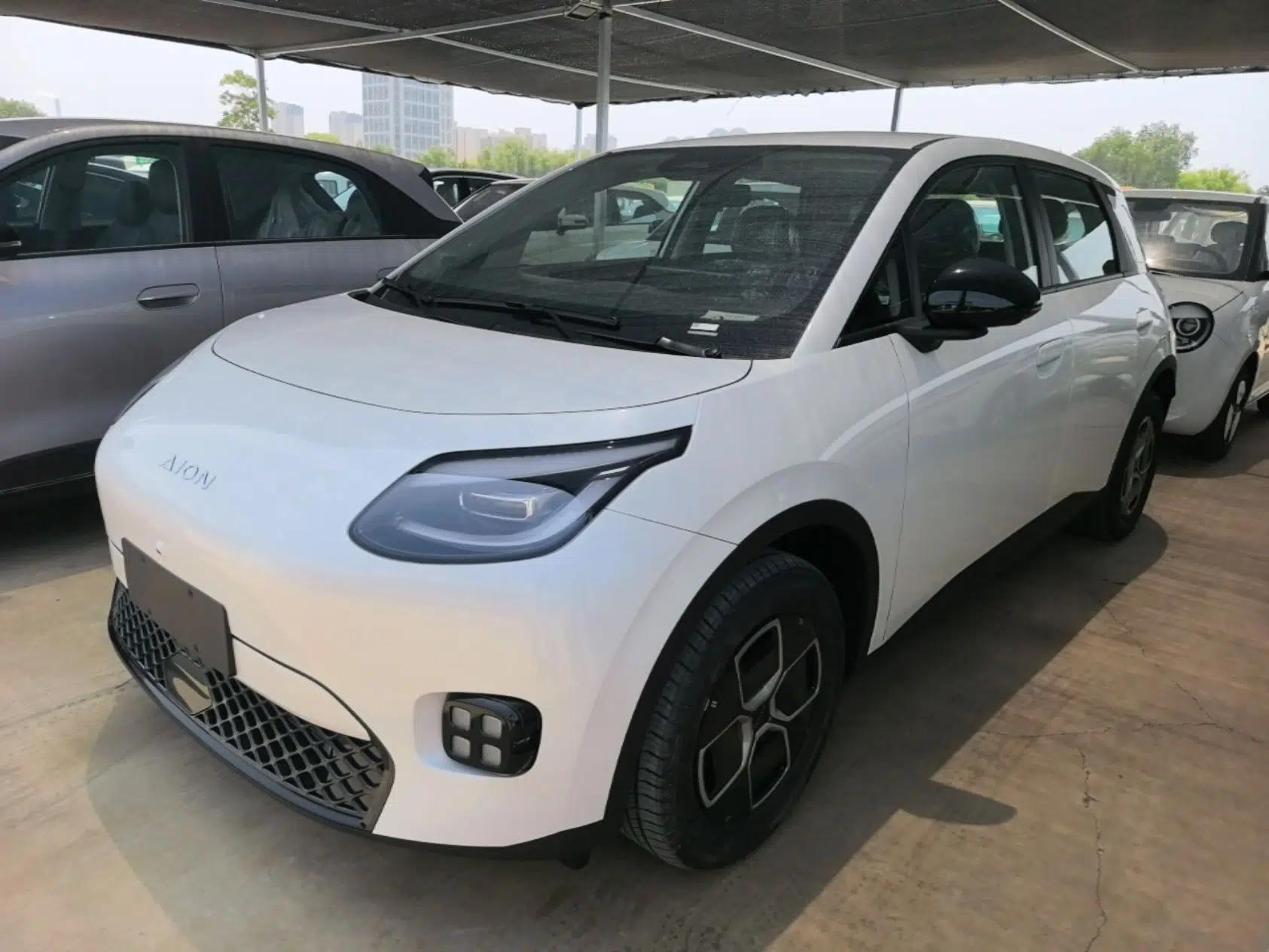 AION UT 2026 Model 320 Starlight Edition — миниатюра 1