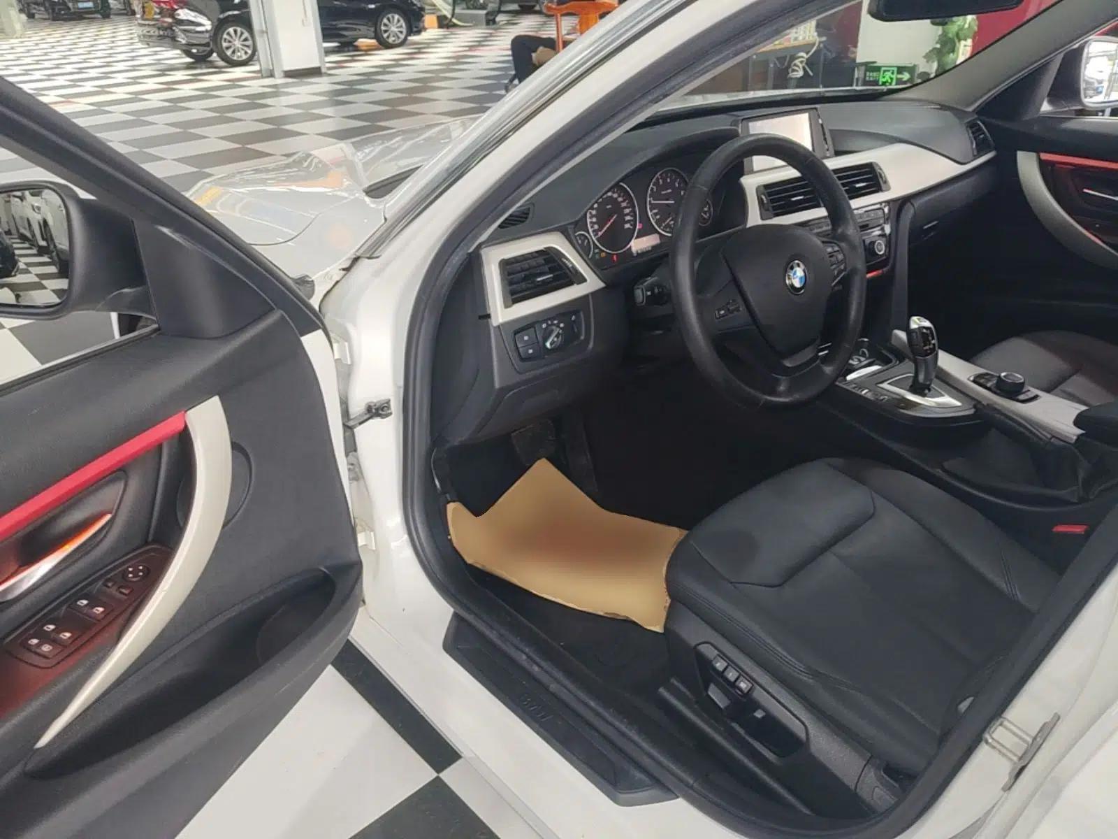 BMW 3 Series 2015 320Li Luxury Edition Fashion Model — миниатюра 18