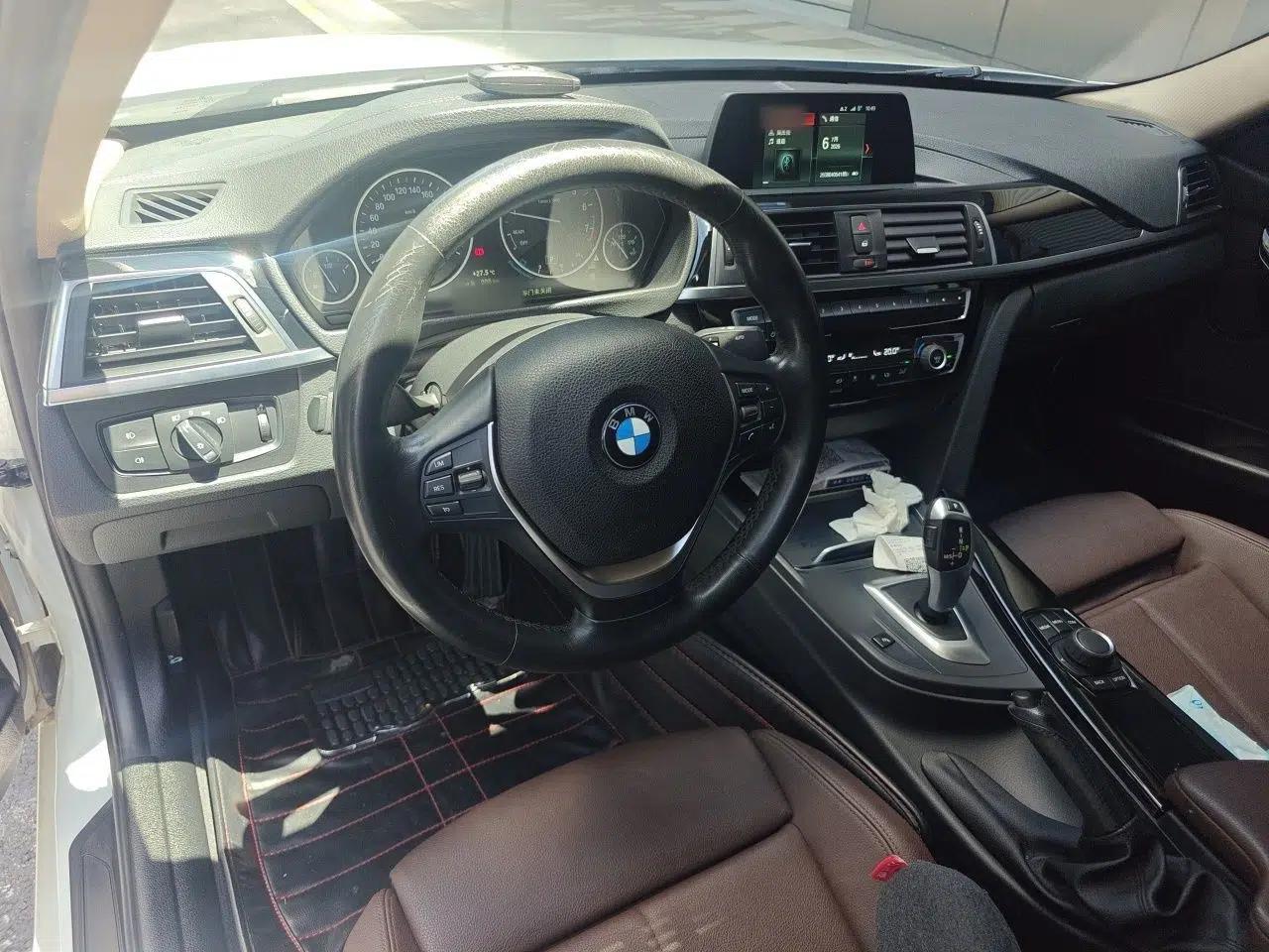 BMW 3 Series 2017 320Li Fashion Model — миниатюра 10
