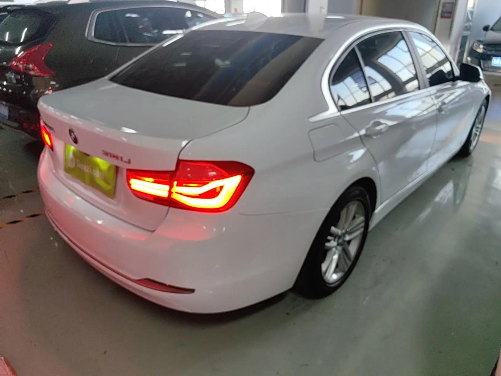 BMW 3 Series 2018 318Li — миниатюра 6